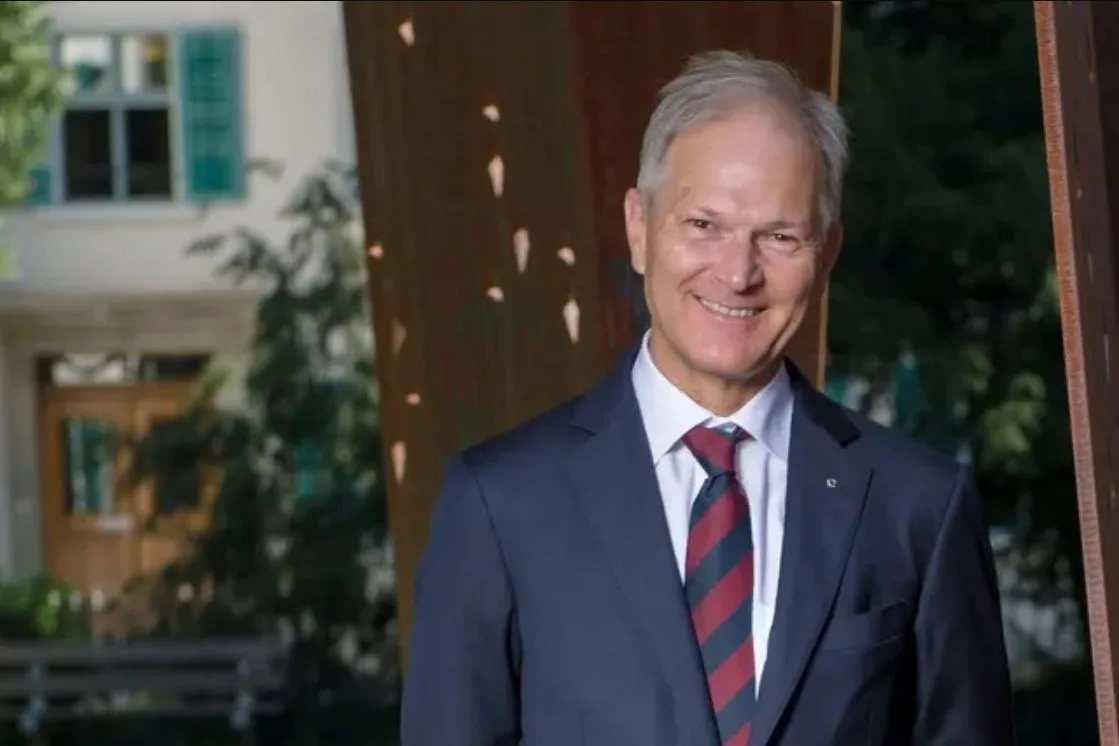 Porträt von Daniel Lätsch, Historiker und ehemaliger Berufsmilitär.